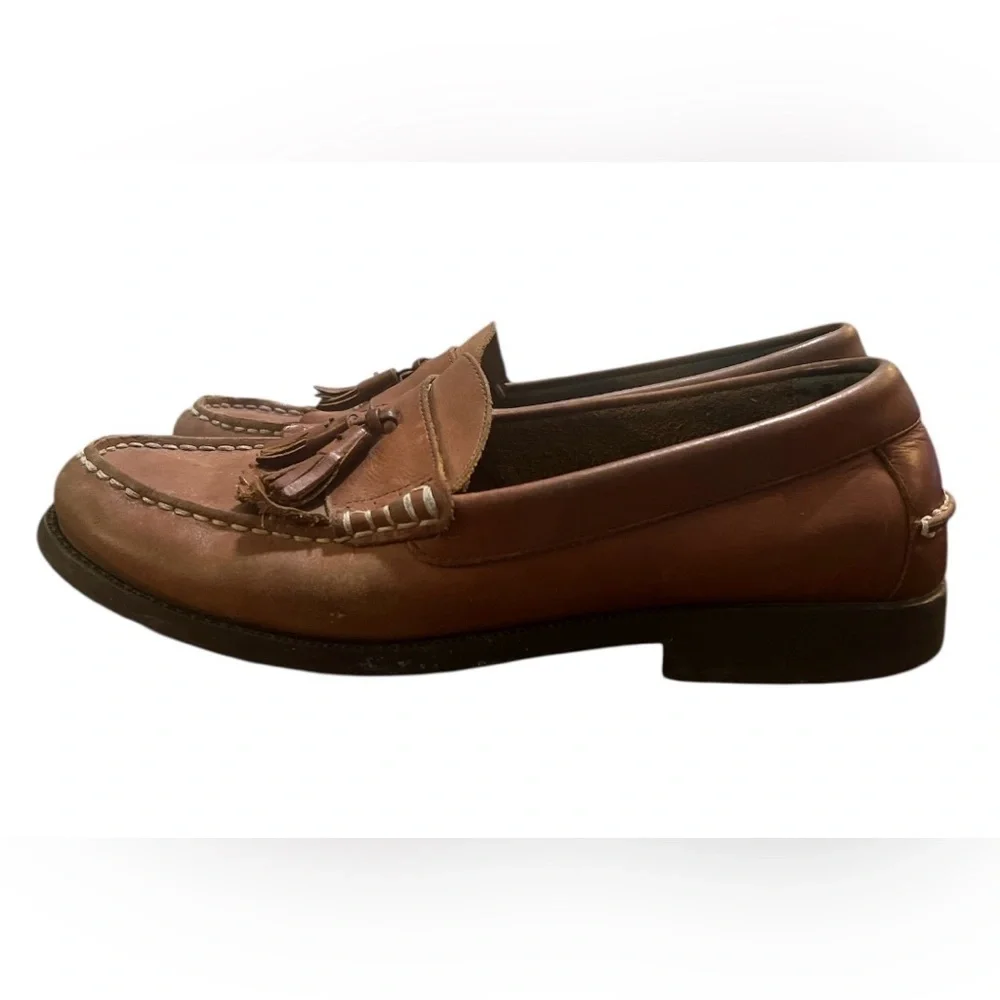 CHAP’S- Tan Leather Tassel Loafers
